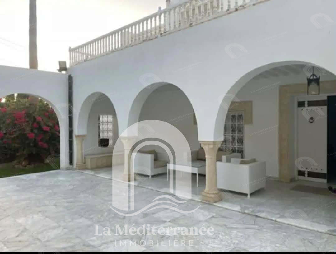 Villa à Rades Mongil