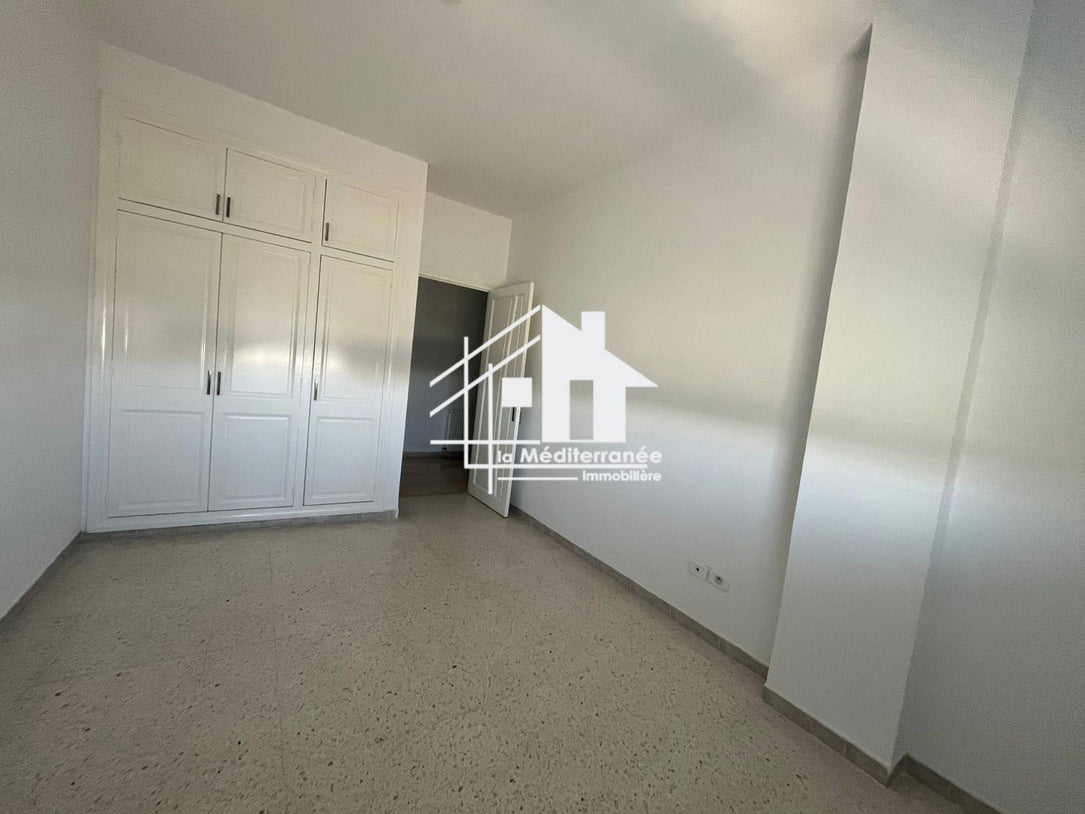 Appartement S+2  à Jardin de L'aouina
