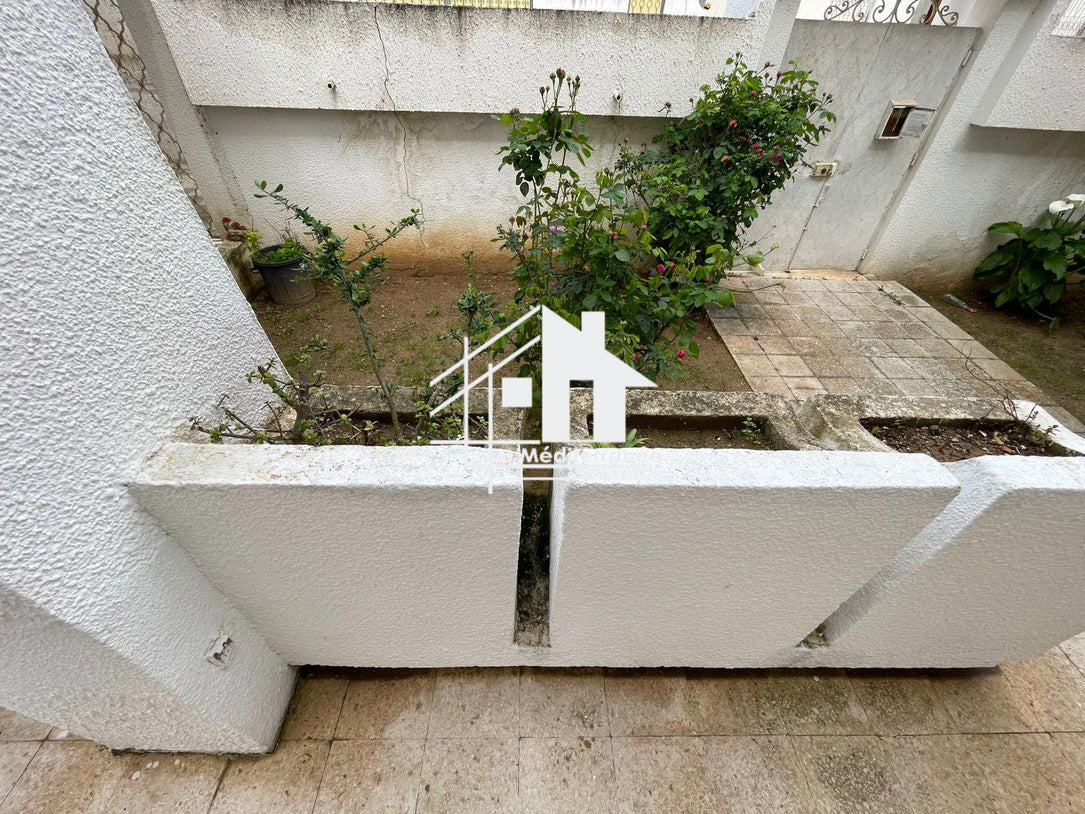 A louer un étage de villa  s+3 à Menzah 9