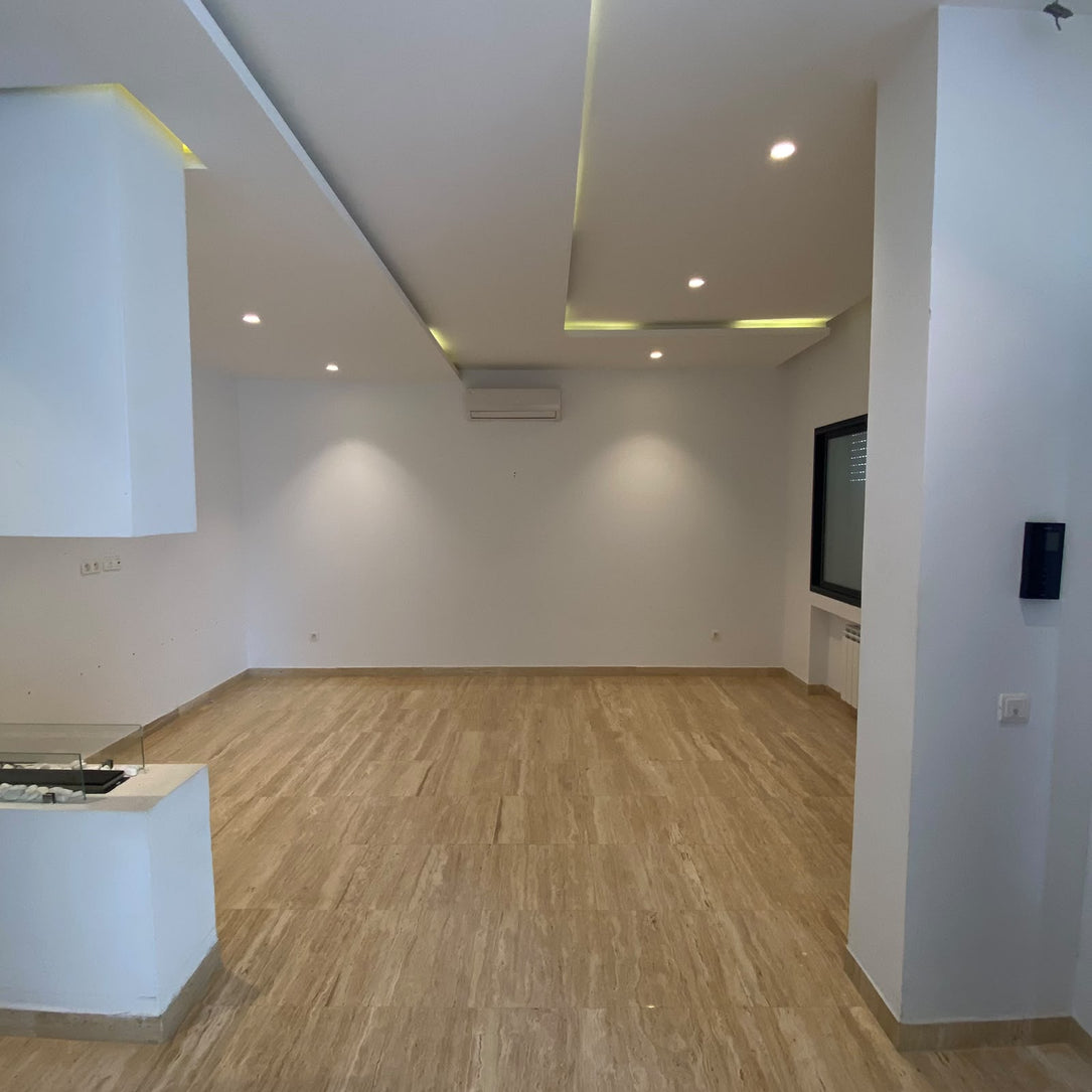 Duplex avec piscine s+3 chotrana 1 3000 DT