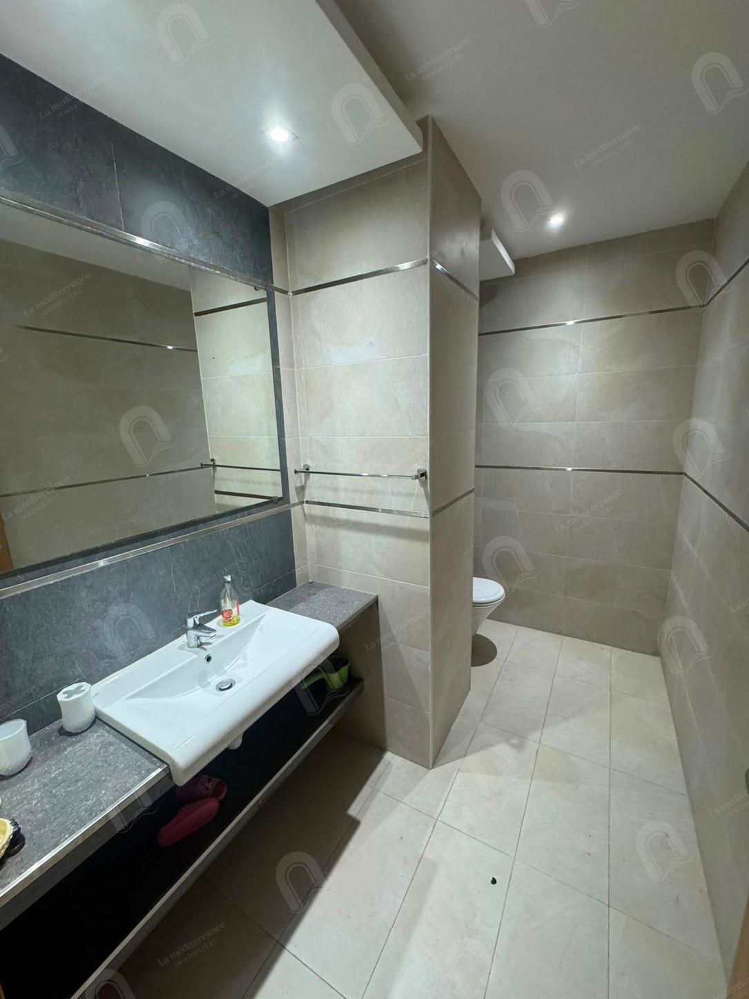 À louer Spacieux appartement S+3 à la soukra