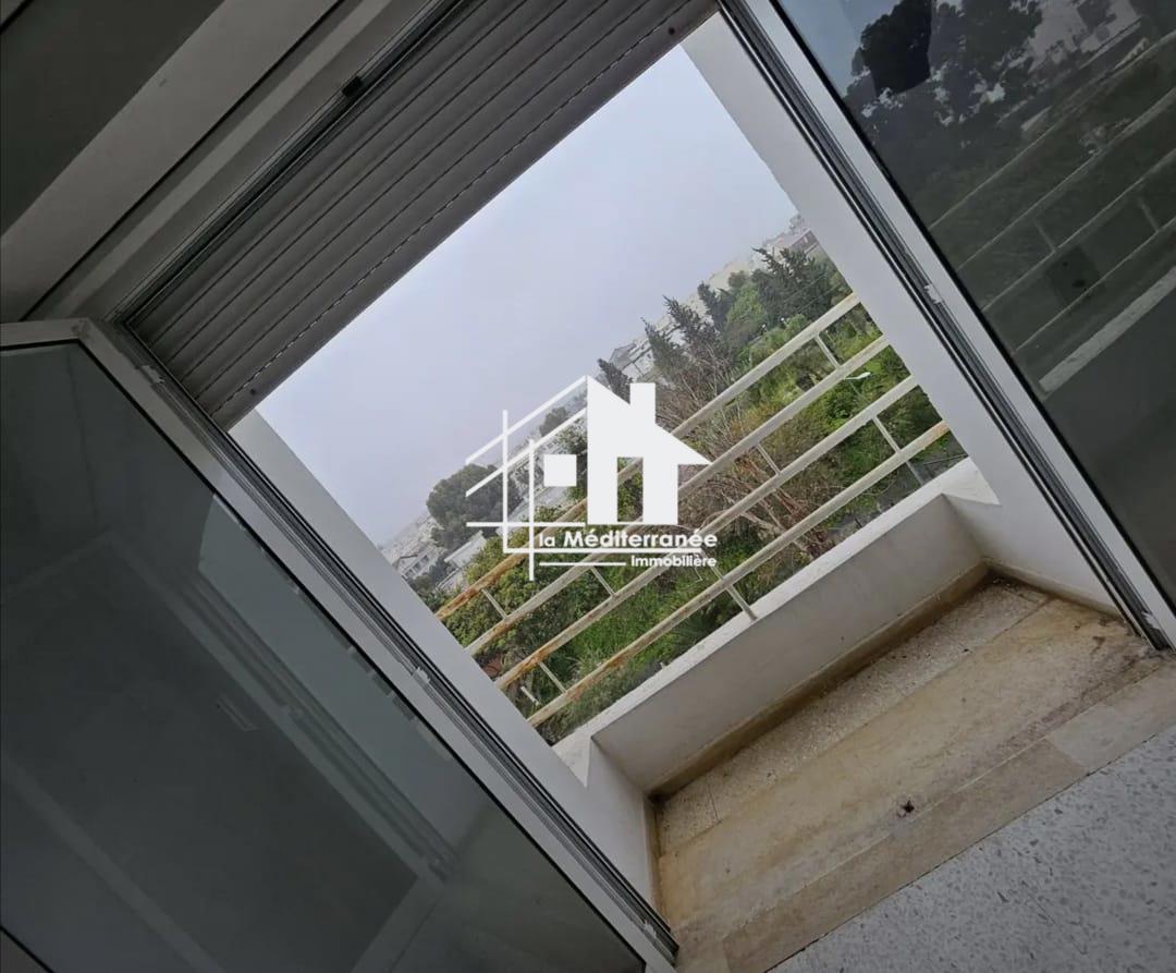 A louer appartement S+2 hst à manouba