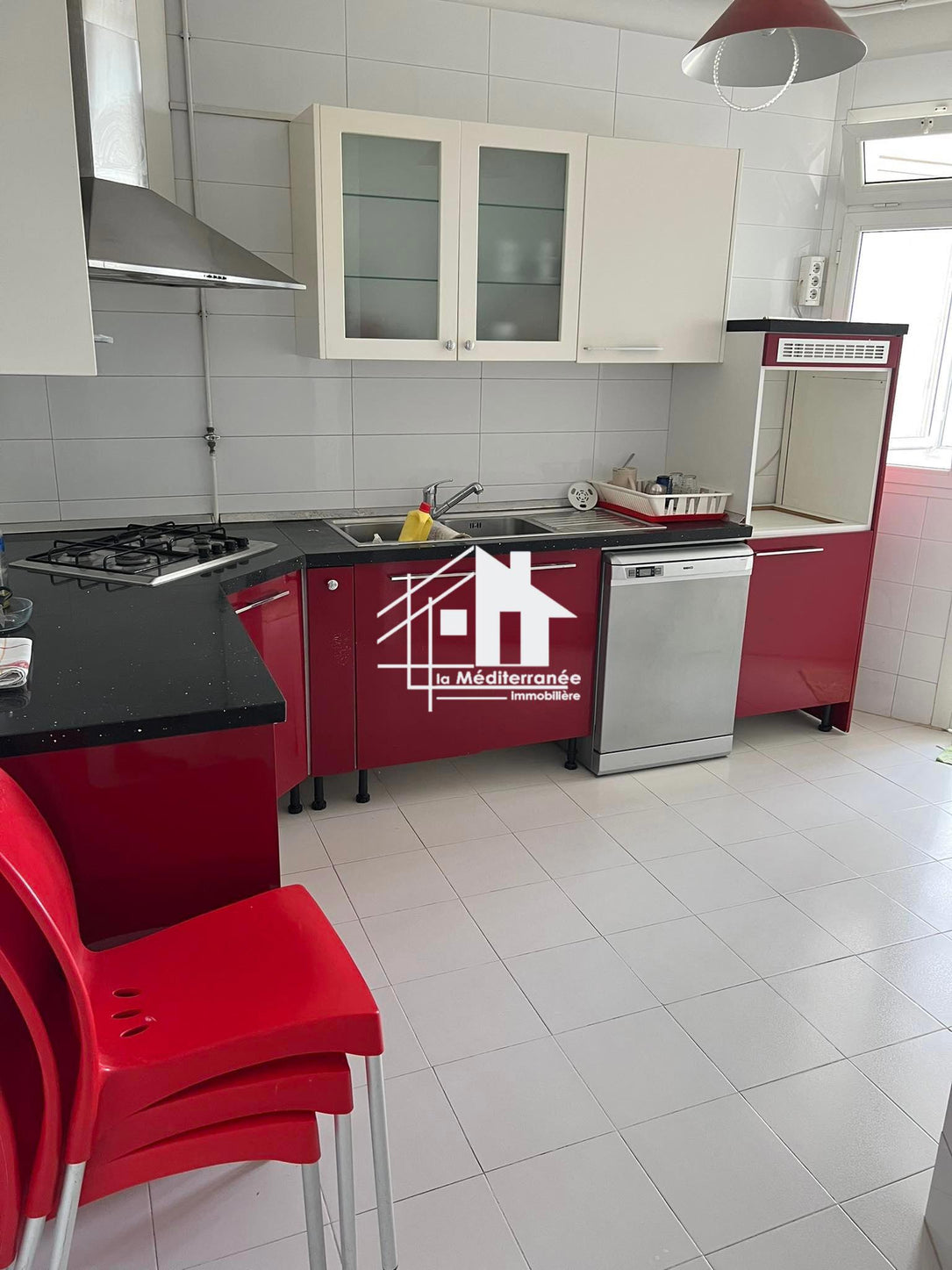 A louer appartement S+3 hst à menzah 1