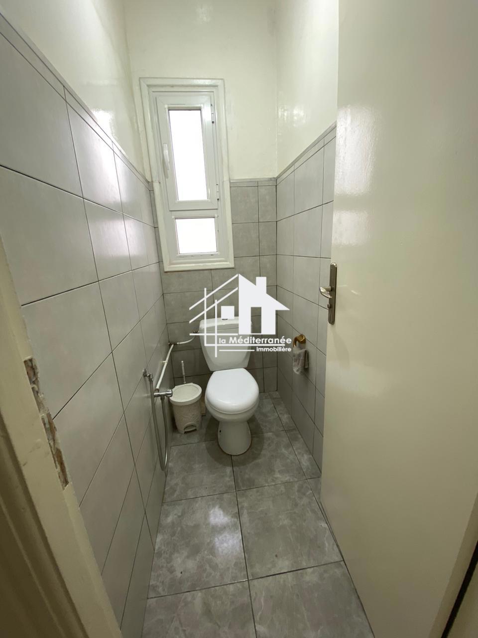 A louer appartement S+2 vide au Bardo 20 Mars