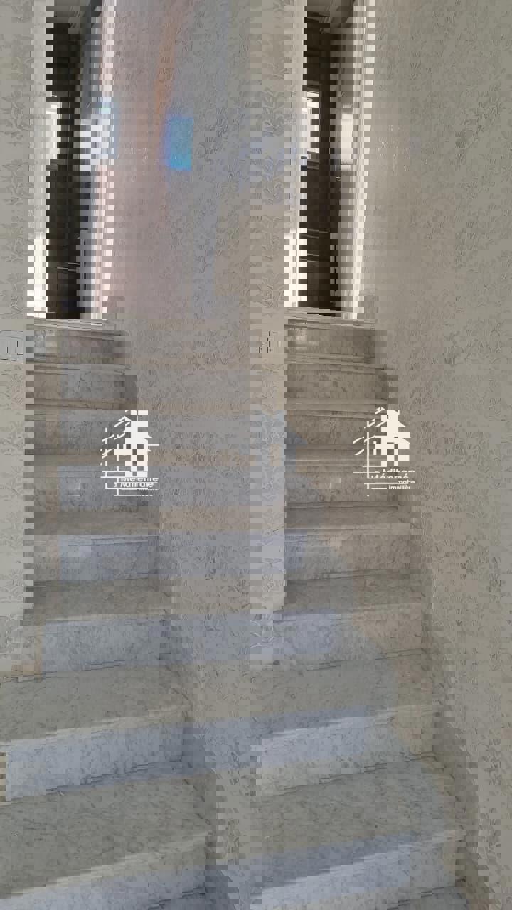 a louer appartement duplex s+3 à khaznadar