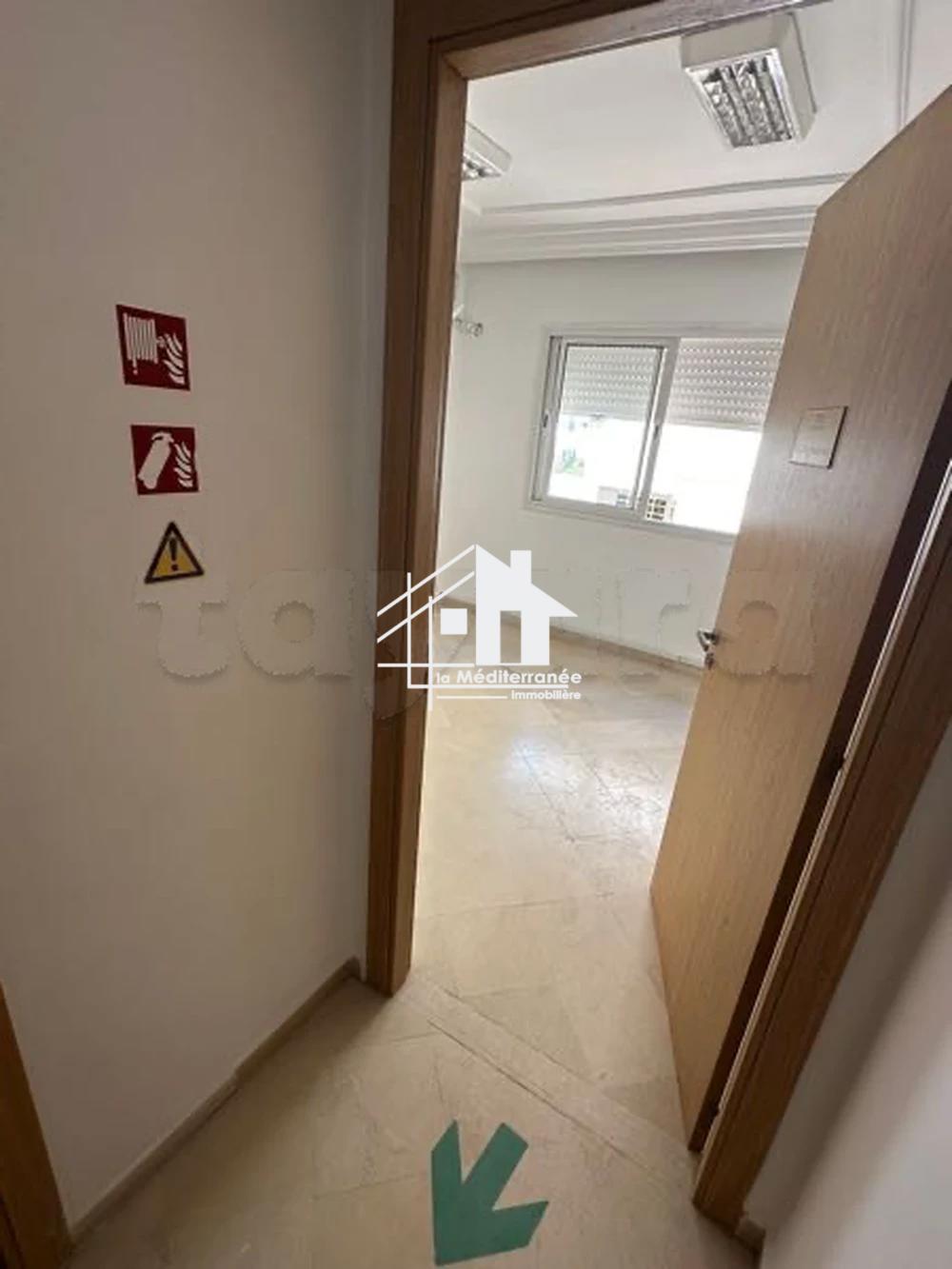 A louer bureau H+4 hst à beb saadoun