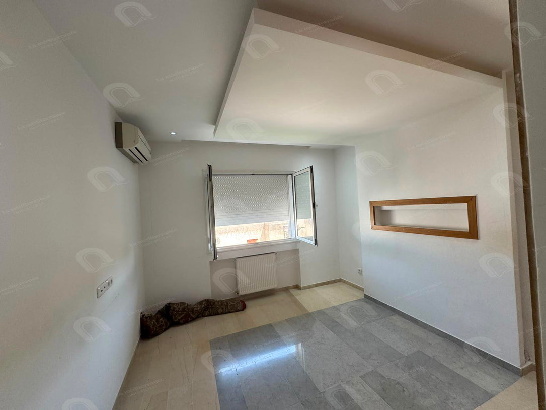 À louer Spacieux appartement S+3 à la soukra