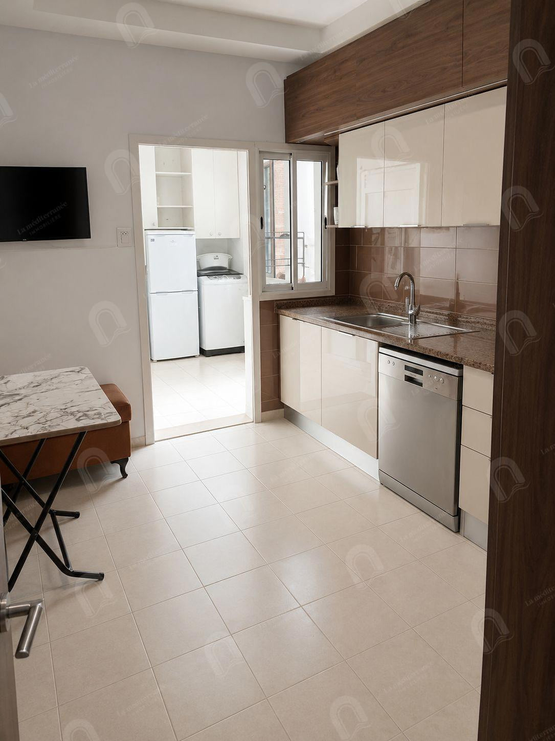 A Vendre Un Appartement s+3 à  Jardin El Menzeh 2