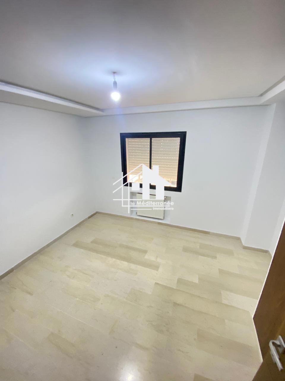 A vendre appartement S+3 HST à Manouba