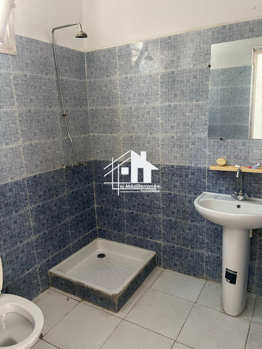 a louer un étage de villa S+2 meublé au bardo