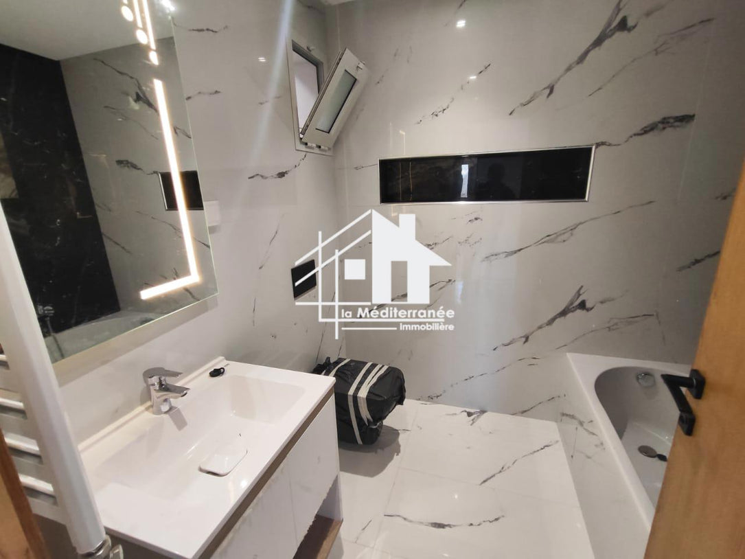 A louer un s+2 neuf à chotrana 1