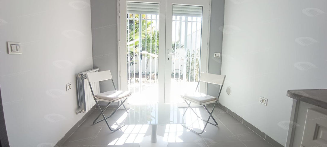 A louer une villa indépendante avec jardin à chotrana