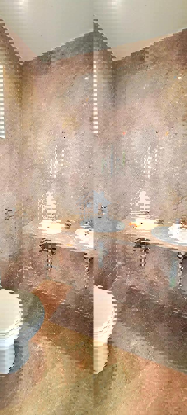 Une villa S+4 à Ain Zaghouan Nord