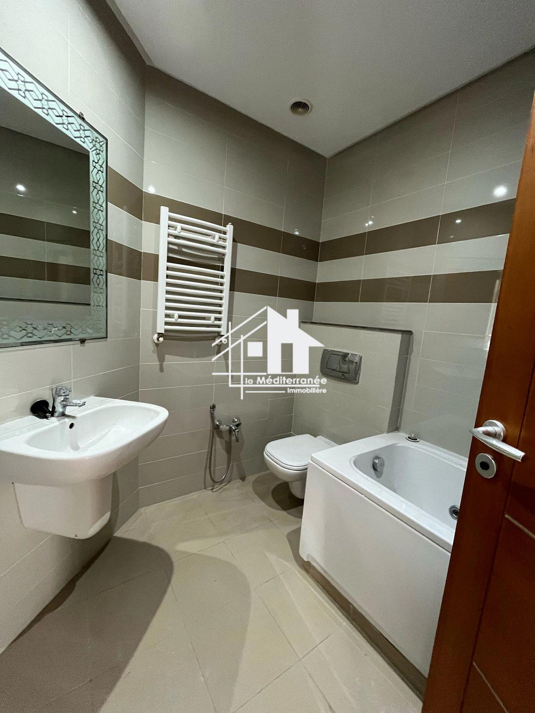 Appartement s3 HST aux jardin de Carthage