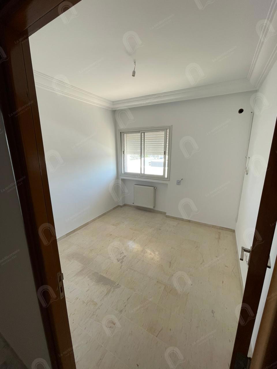 A vendre un appartement S+3 hst au bardo