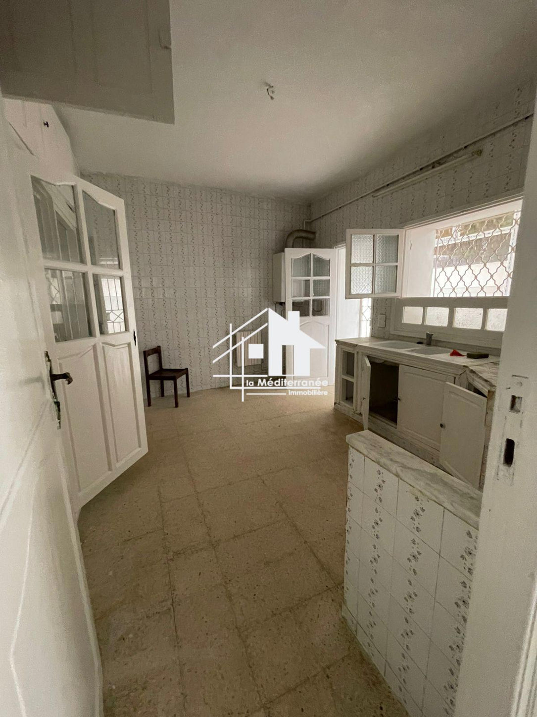 A louer un étage de villa  s+3 à Menzah 9