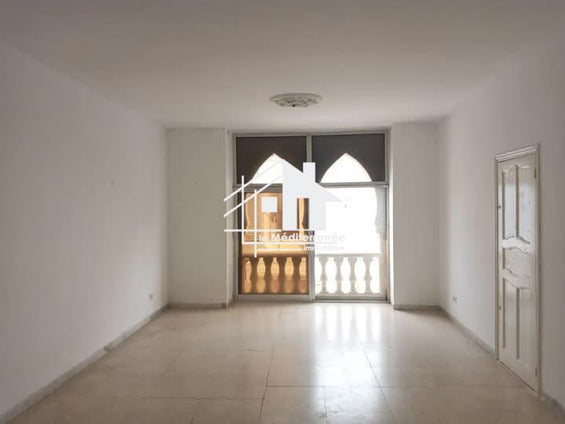 A louer un étage de villa S+3 au Bardo