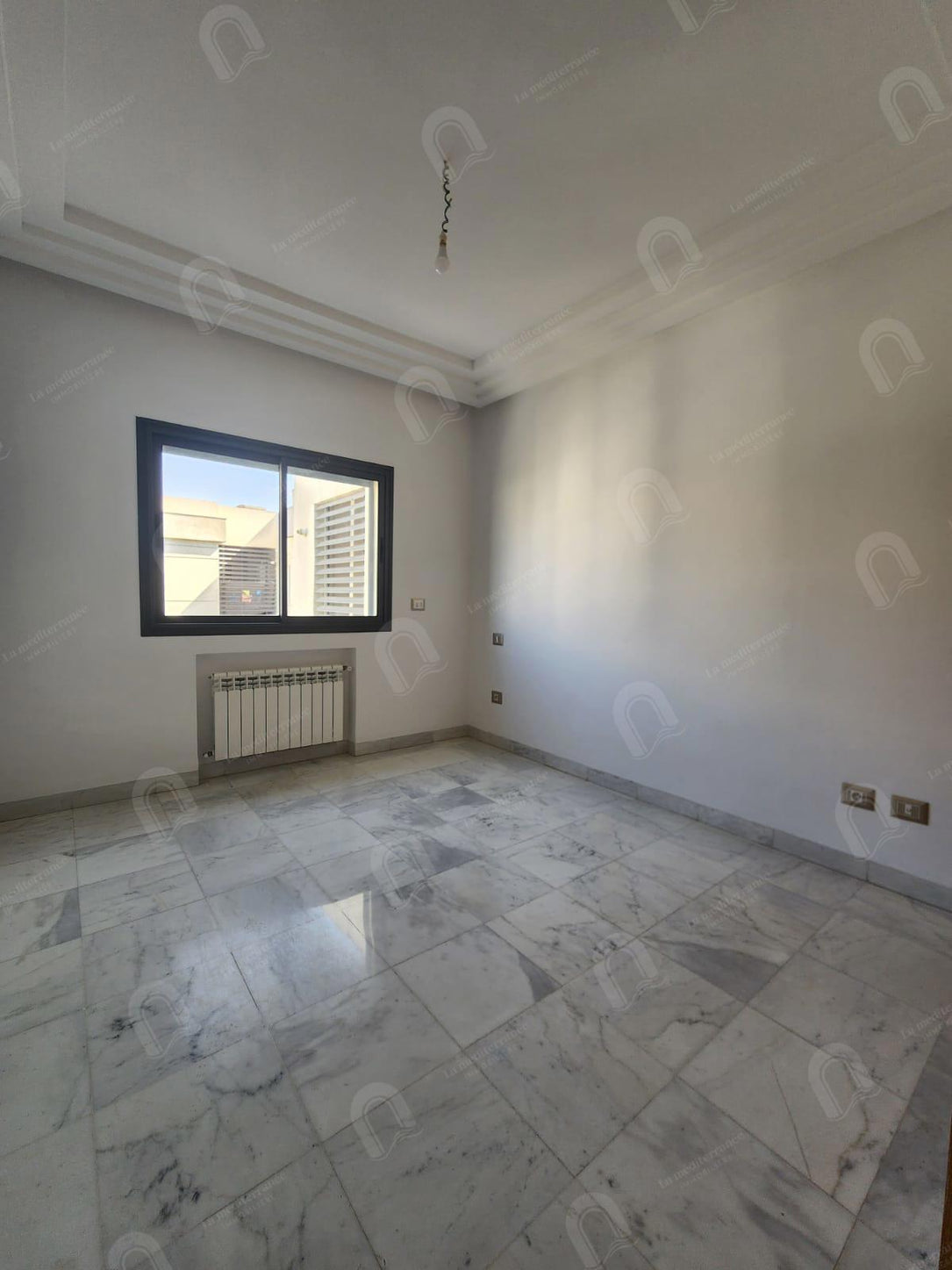 A vendre S+1 à la Soukra