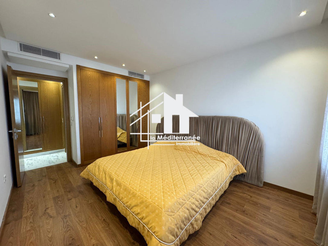 Une magnifique villa S+3 meublé avec jardin