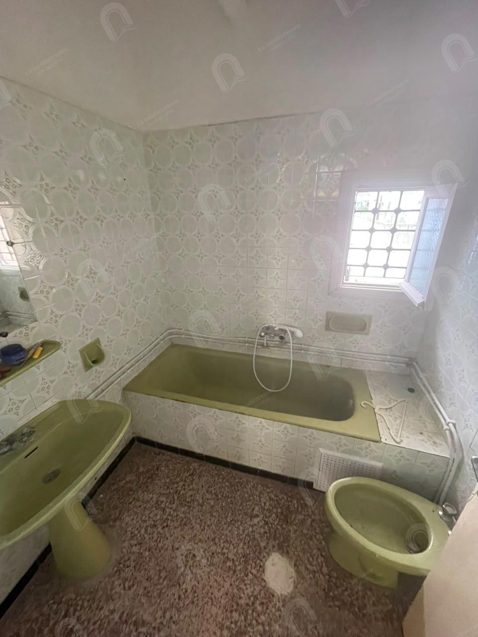 A louer étage de villa S+3 à bayrem ettounsi