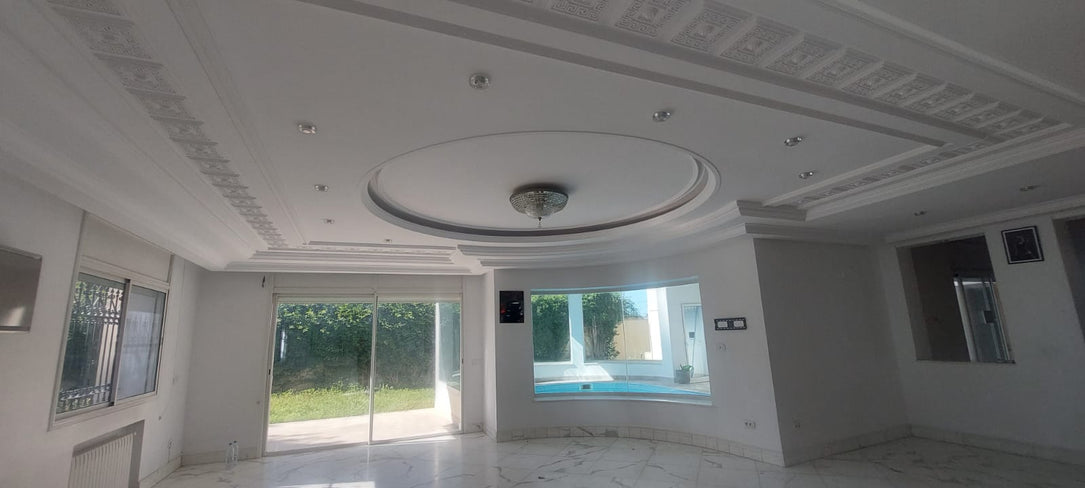 A louer villa avec piscine à l'aouina
