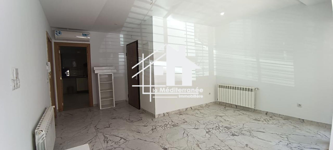 A louer un s+3 semi meublé de haut standing à la nouvelle soukra