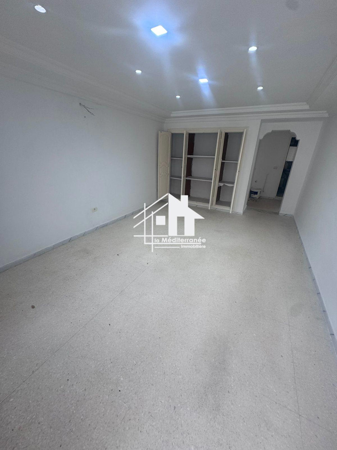 un studio s+1 au rdc a louer situé à rue bayrouth