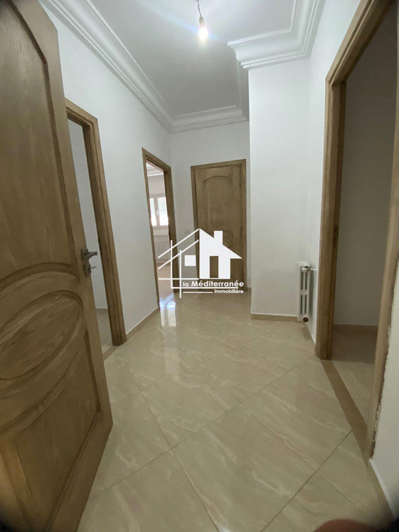 A louer étage de villa s+3 jamais habité à manouba