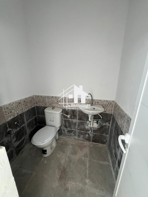 A louer un local à usage bureautique à cité el Moez La marsa