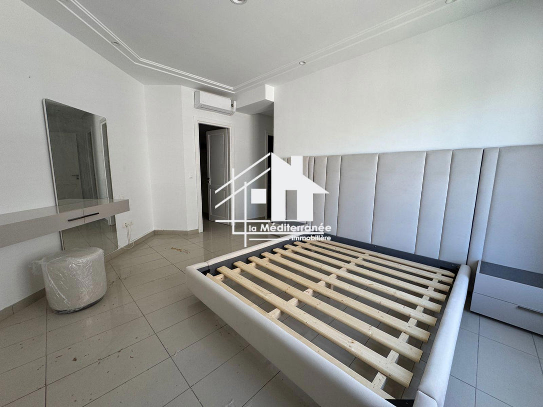 Un magnifique Duplex S+3 meublé  à Jardins de Carthage