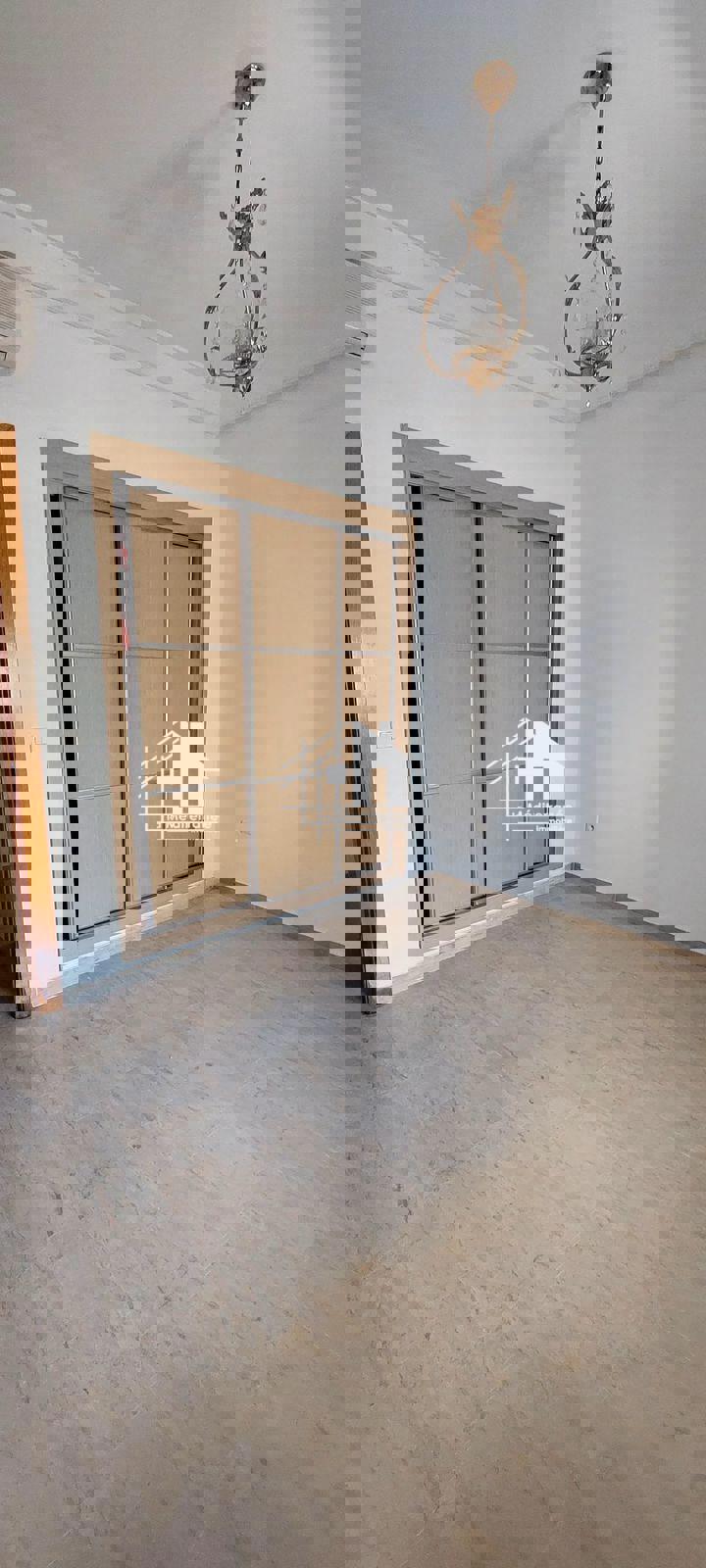 A louer un appartement S+2 derrière carrefour La Marsa