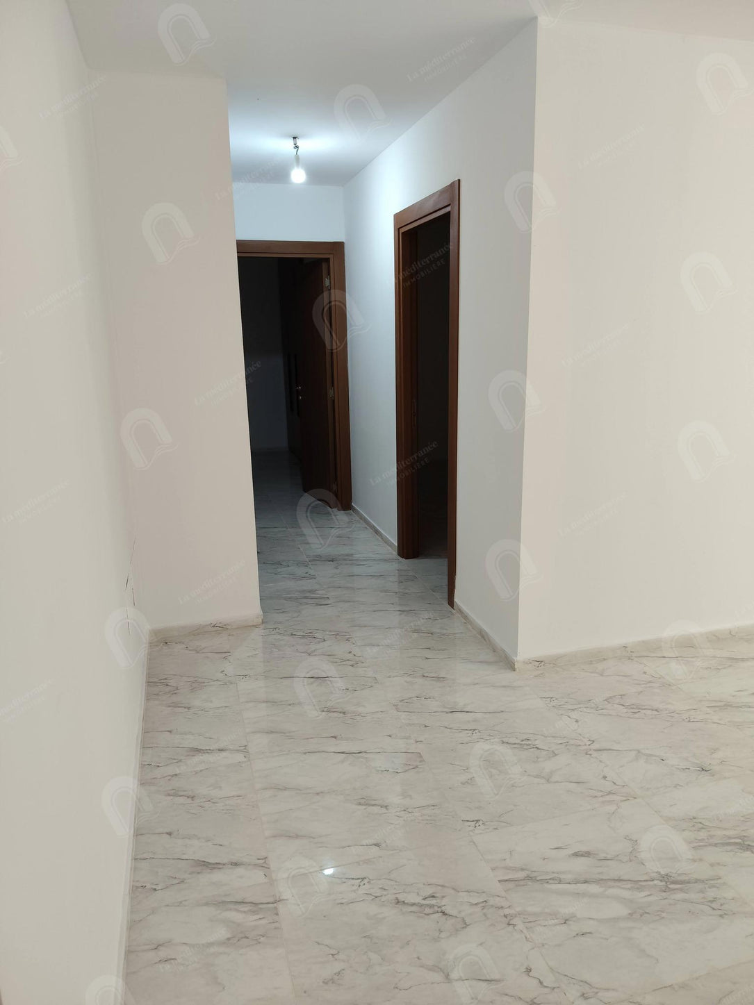 A louer appartement S+2 hst jamais habité à cité Ettahrir
