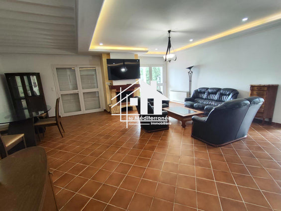 A louer un villa avec piscine à chotrana 1