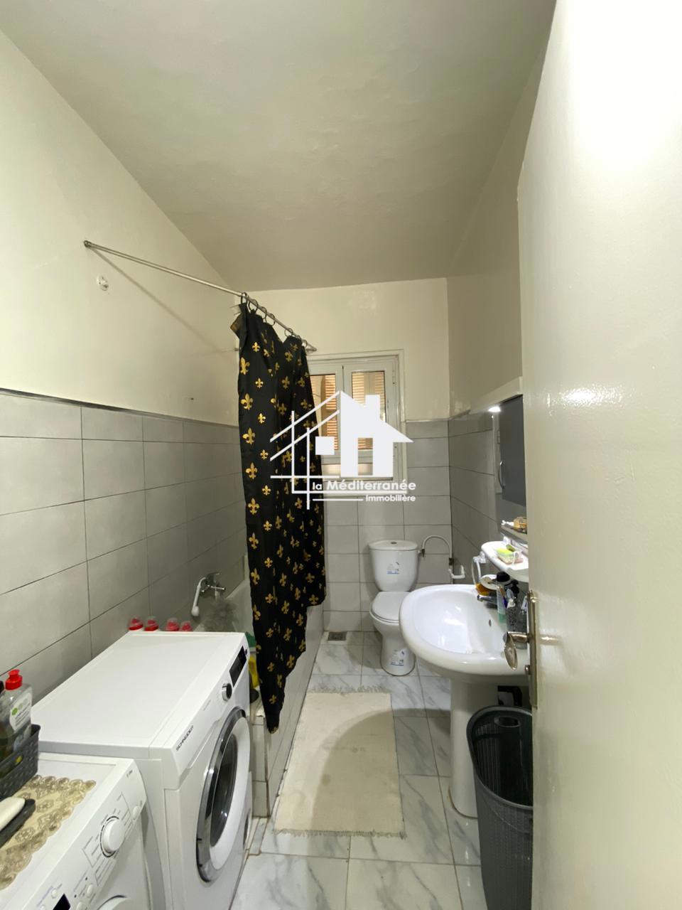 A louer appartement S+2 vide au Bardo 20 Mars