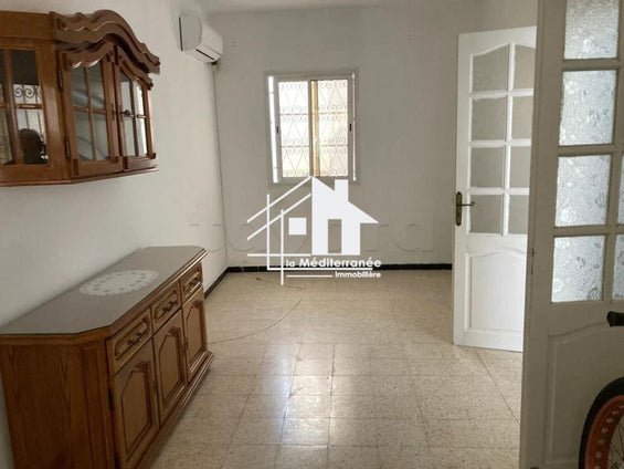 A louer un étage de villa S+1 au Bardo 2