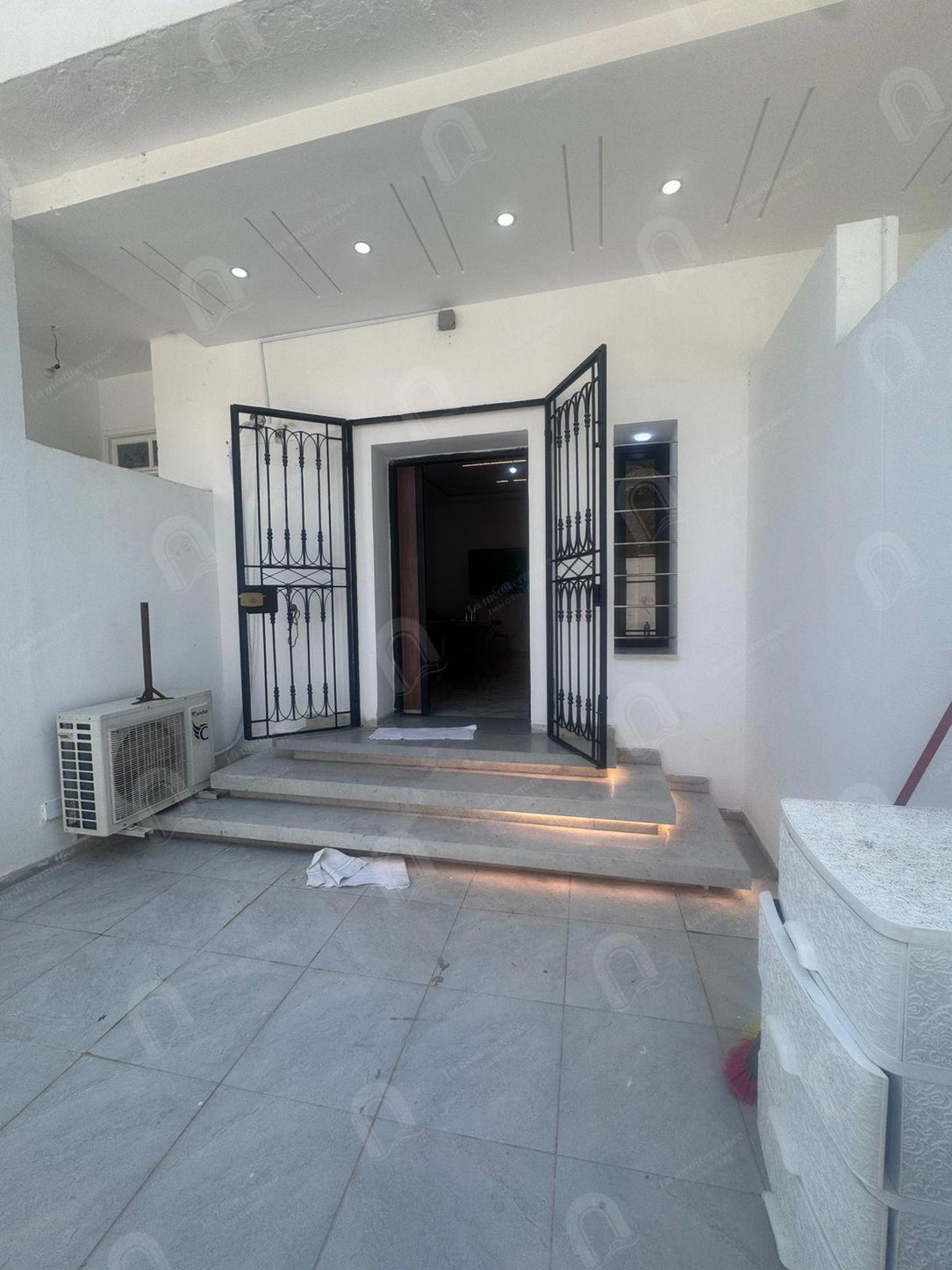 A louer un étage de villa S+2 Rdc indépendant au Bardo
