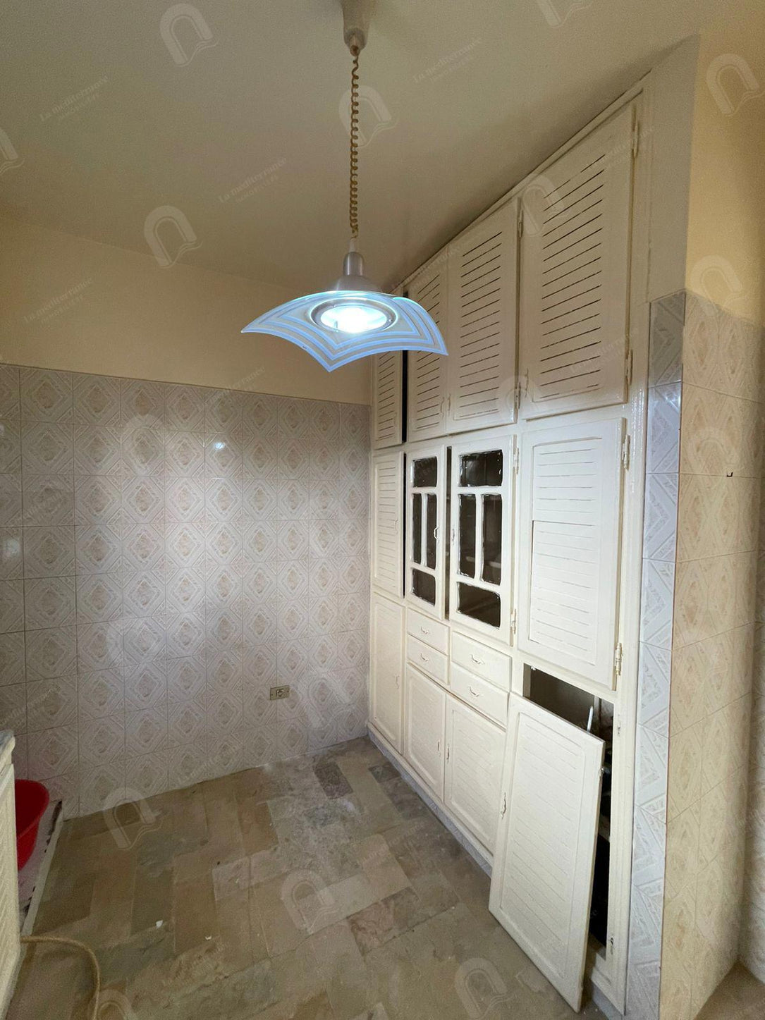A louer un étage de villa S+3 au 1er étage