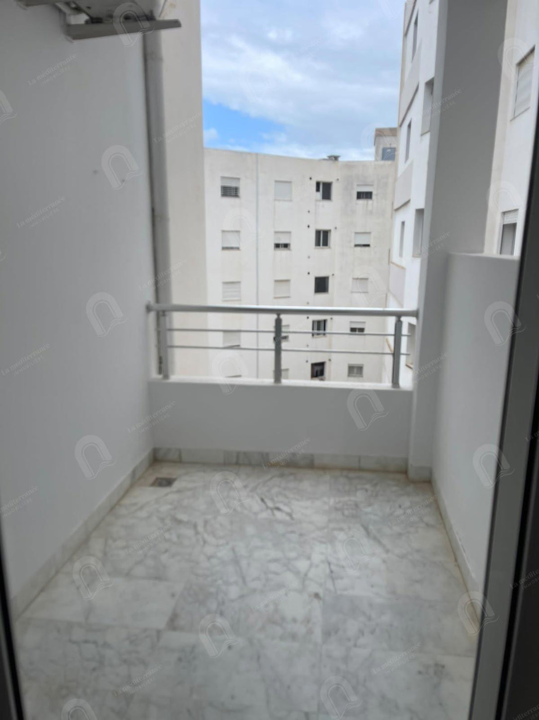 A louer un appartement s+2 à jardin d'el menzah 2