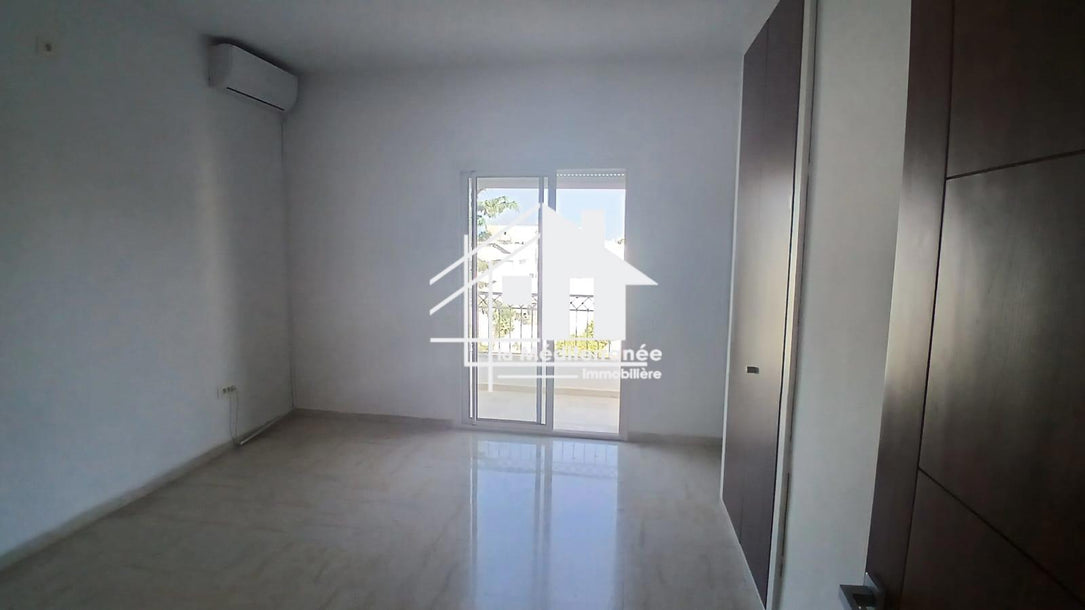 appartement S+3 à Jardin de carthage