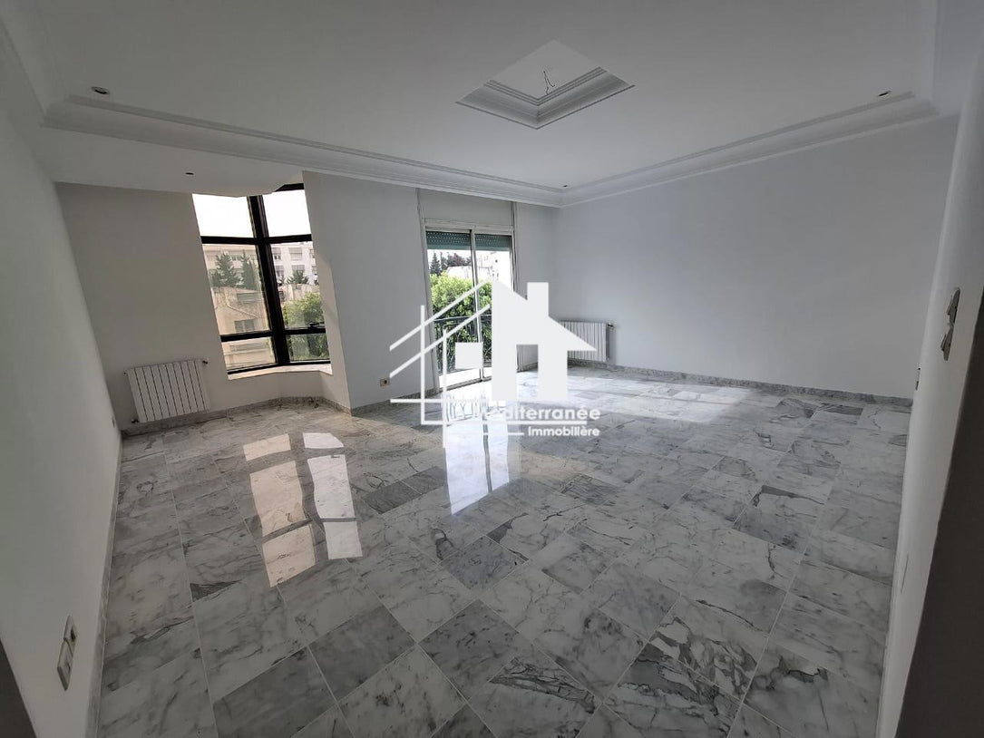 A louer appartement S+3 haut standing Manar 2