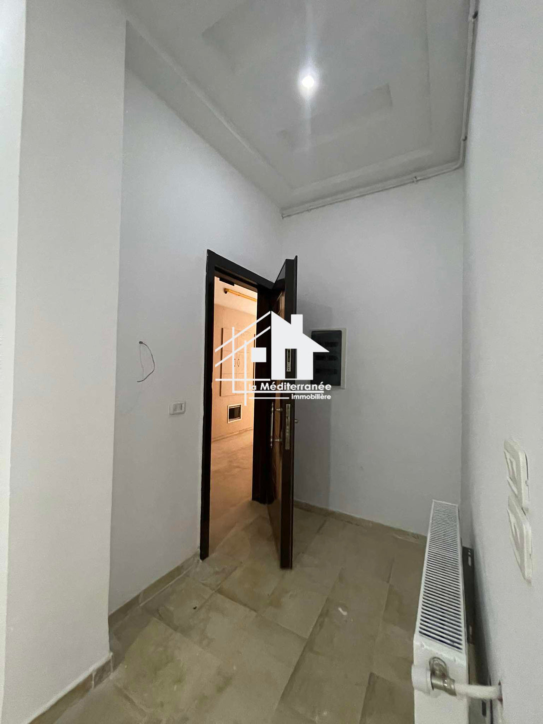 A vendre un bureau H+1 à Mourouj 5