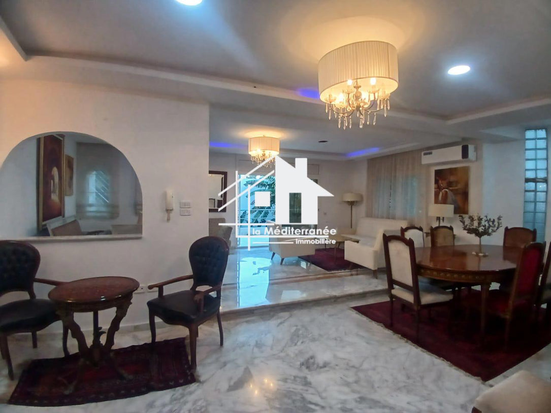A louer un duplex s+4 meublé à la Marsa