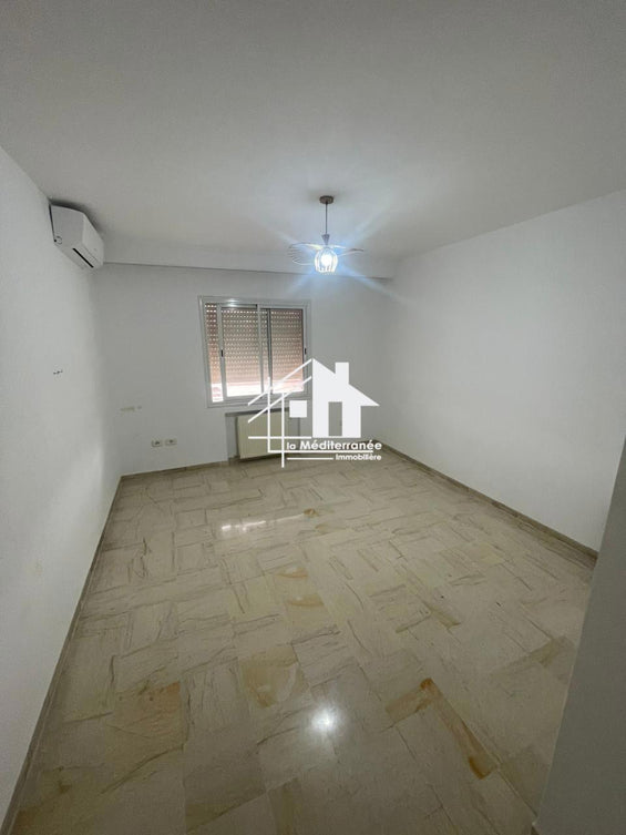 A louer appartement S+2 hst au Rdc à manouba