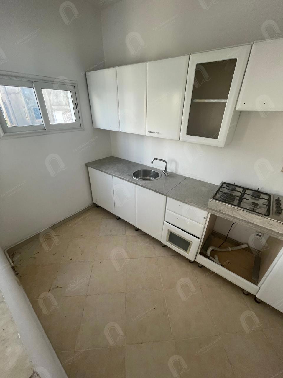 A louer un duplex 2S+4 hst au bardo