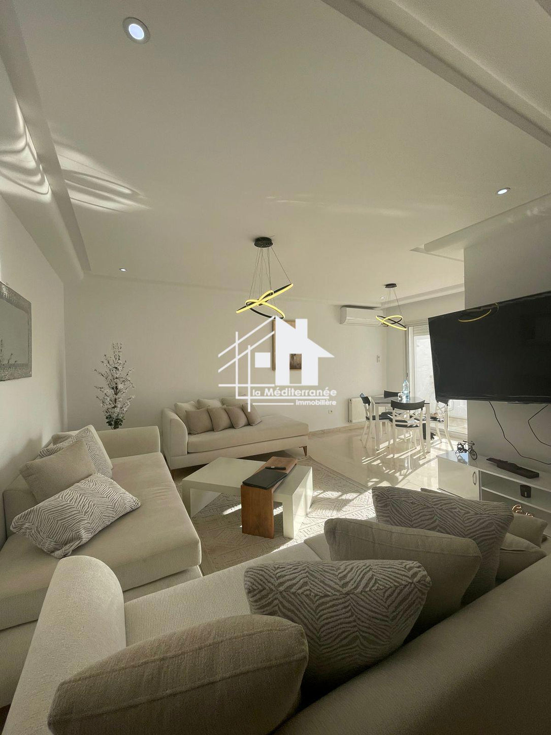 A vendre appartement S+3  au bardo 2 ras tabia