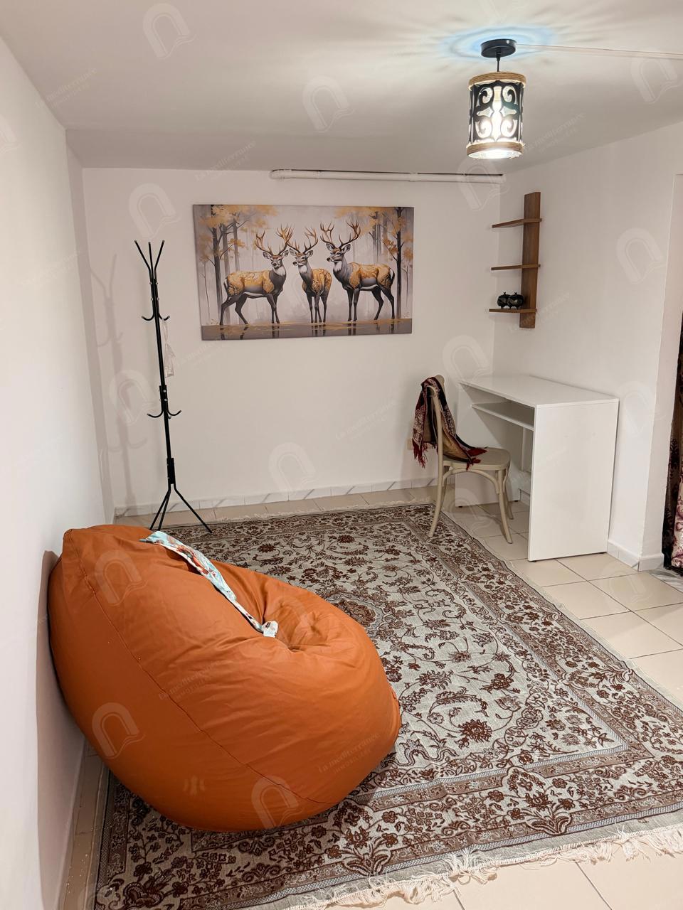 À louer un appartement S+3 meublé au rdc