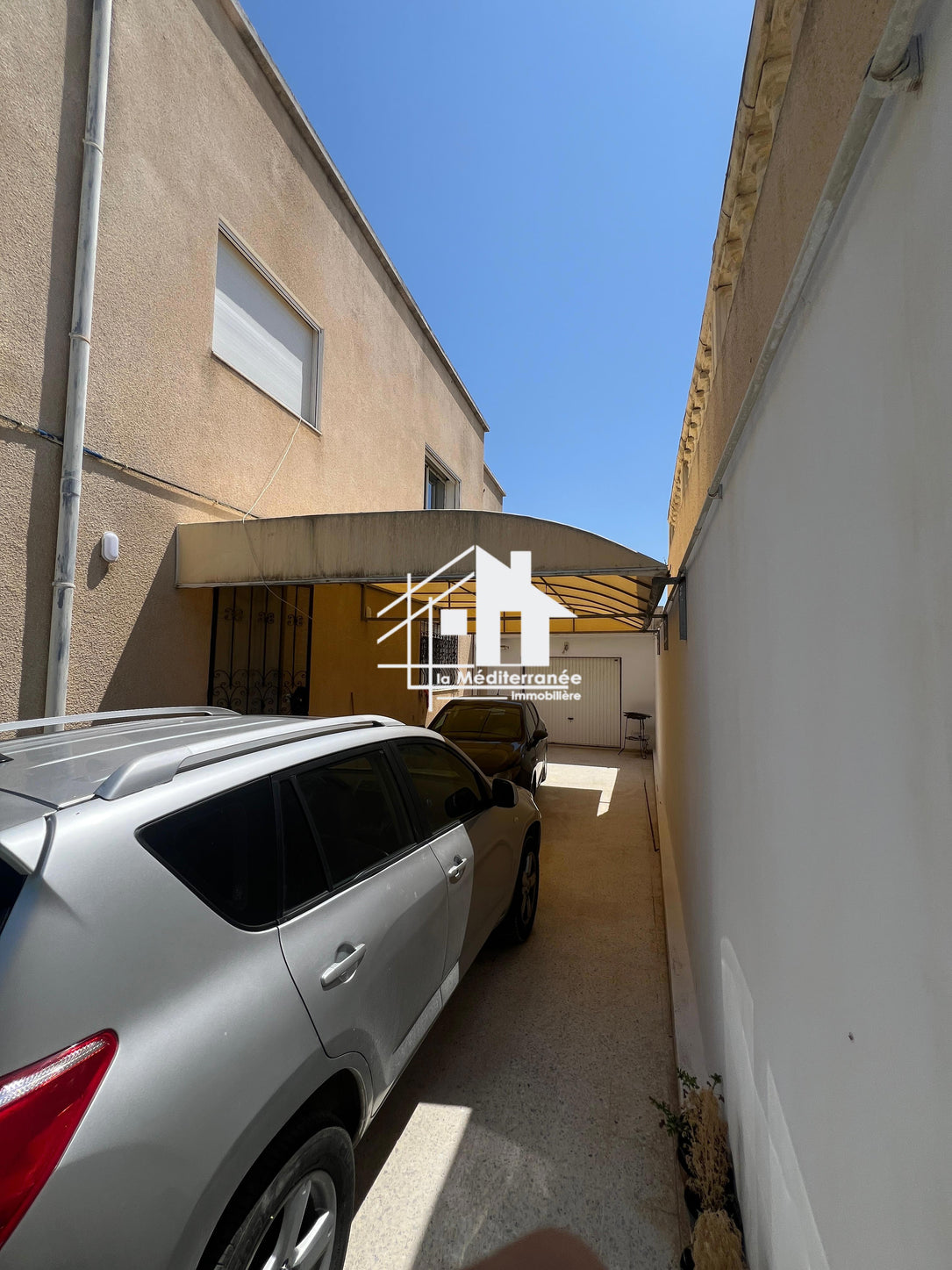 A louer villa S+4 a Chotrana 3