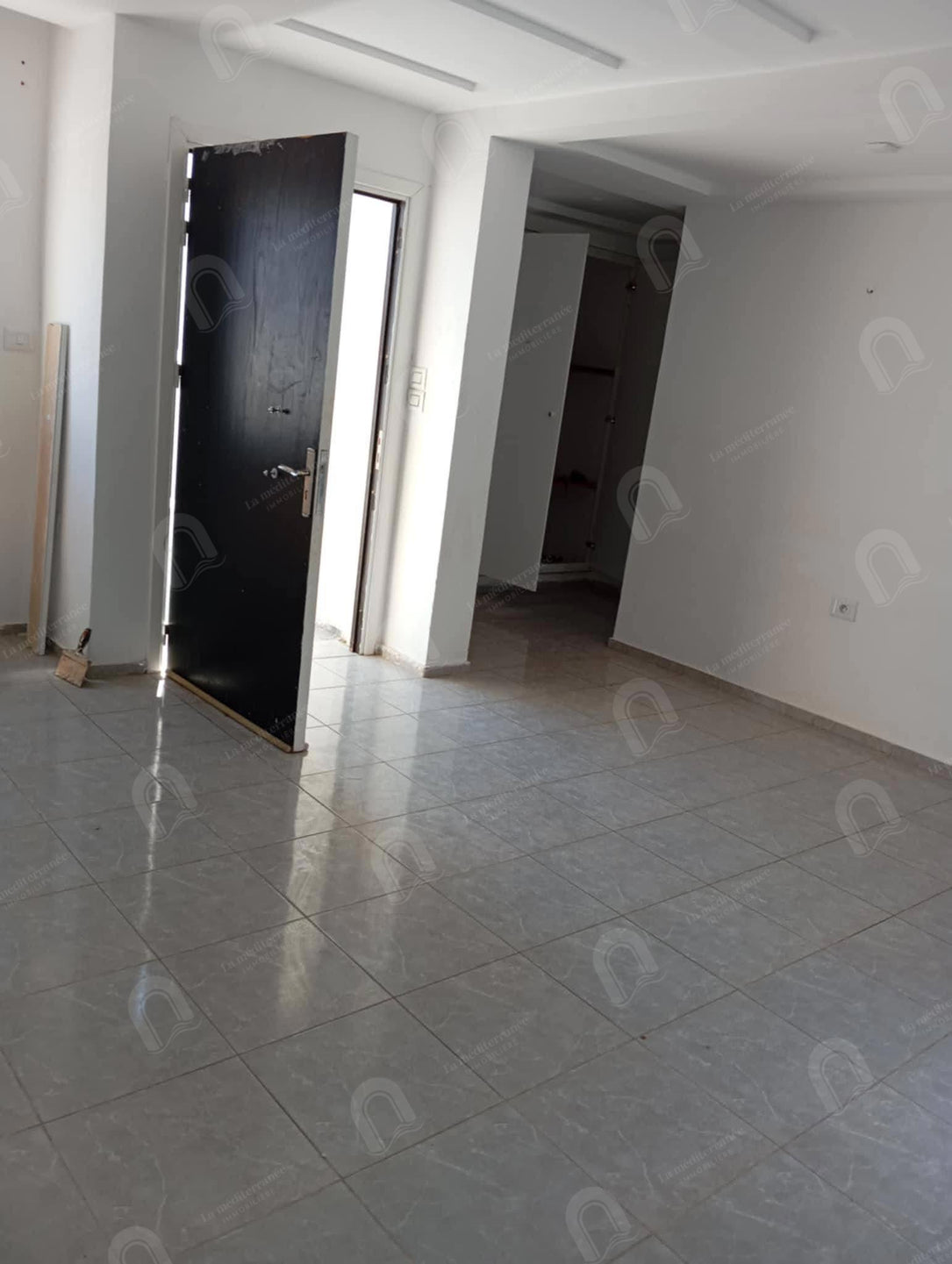 A louer un étage de villa S+2 à cité el waha