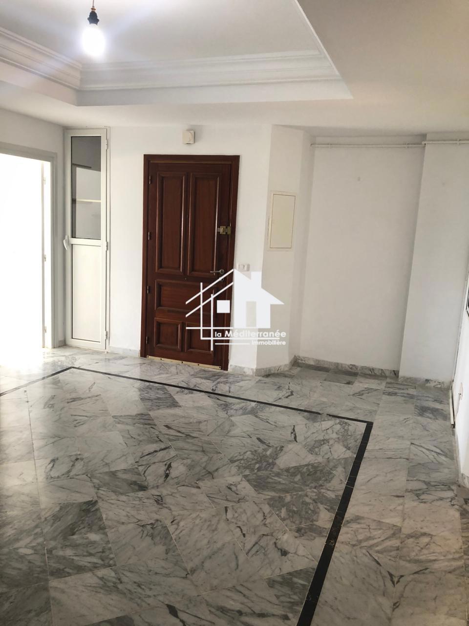 A louer un appartement s+2 à jardin d'el menzah 2