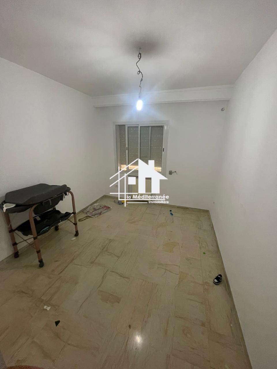 A louer appartement S+2 hst au Rdc à manouba